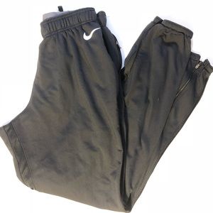 Nike joggers size M